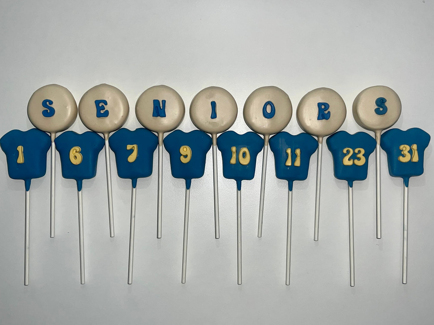 Custom Cake Pops